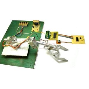 RoboMimic: Wireless Robotic Arm Control via Accelerometer-Driven Microcontroller