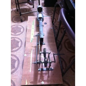 Paddle-Controlled Piston-Based Cane Crusher